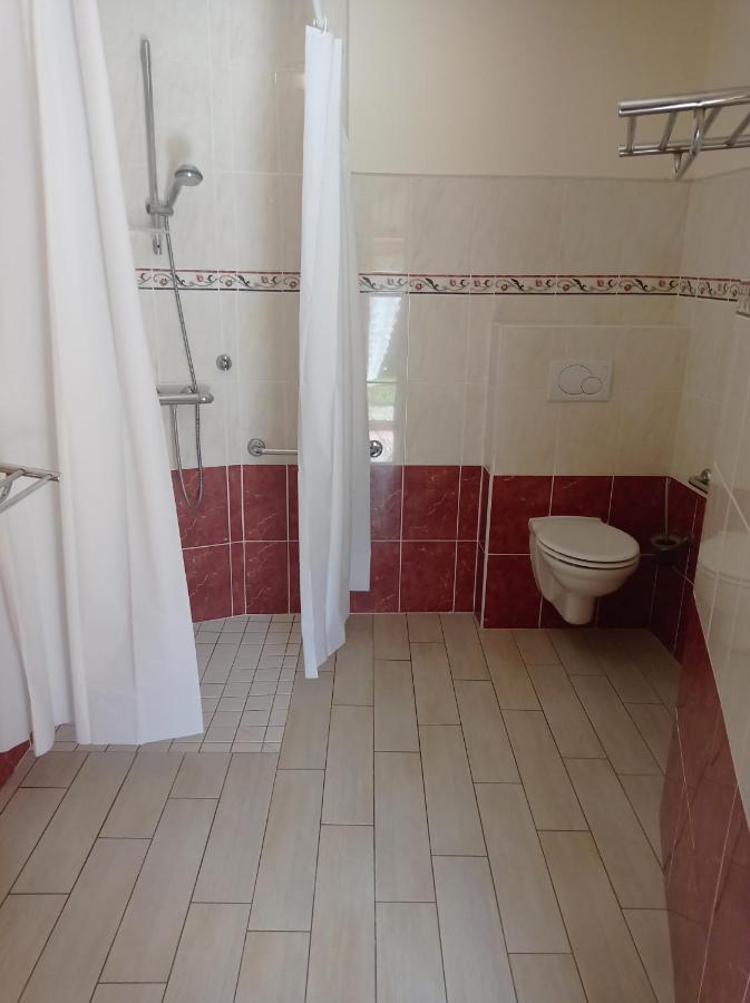 Chambres D'Hotes La Roche Saint-Hilaire-des-Landes Ngoại thất bức ảnh